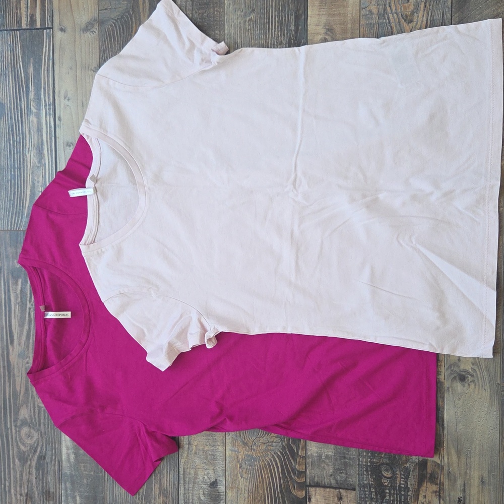 2 NWOT Banana Republic Pink The Signature Tee